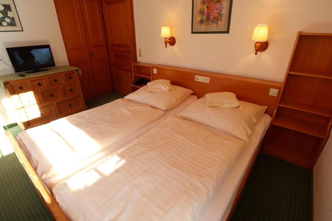 Hoehenpension Glashuette Bed&Breakfast Fruehstueckspension Hotel Garni Bonndorf im Schwarzwald Dış mekan fotoğraf