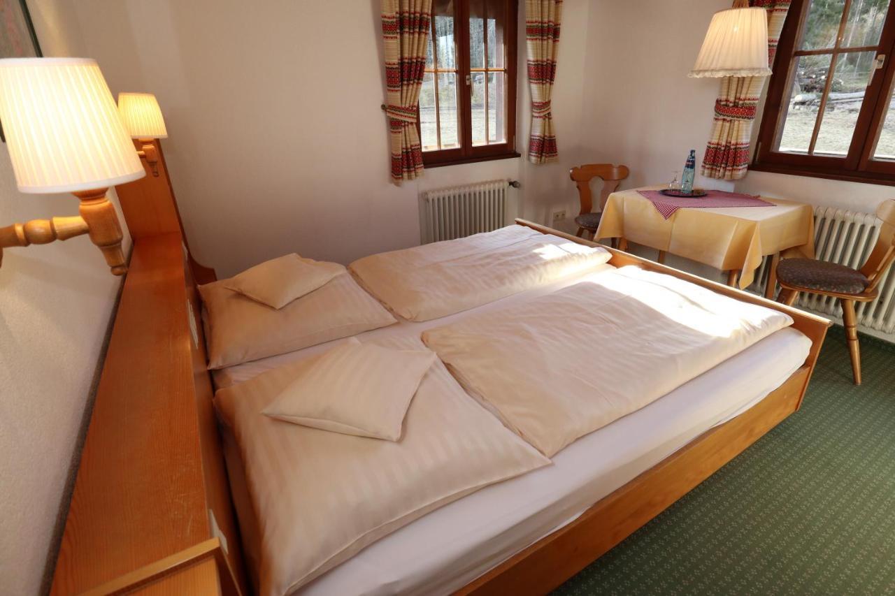 Hoehenpension Glashuette Bed&Breakfast Fruehstueckspension Hotel Garni Bonndorf im Schwarzwald Dış mekan fotoğraf